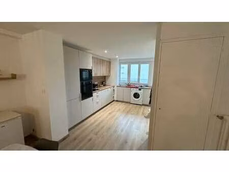 location appartement chambre à la roche-sur-yon (85000) : à louer chambre / 100m² la roche