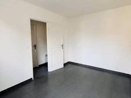location appartement 3 pièces à pessac (33600) : à louer 3 pièces / 57m² pessac