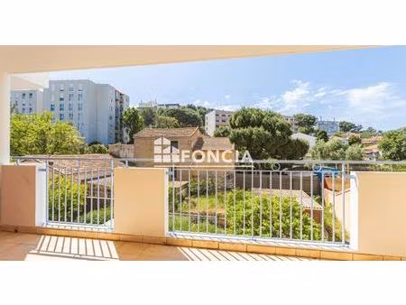 à vendre – superbe t3 traversant de 65 m² avec terrasse et aperçu mer garage