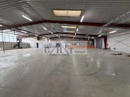entrepot 2000 m² sur 6000 m² de terrain a vendre a faremoutiers