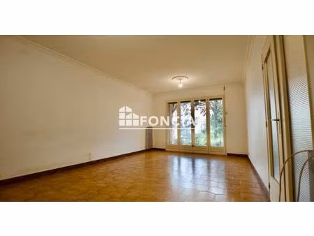 villa t4 avec jardin et garage  114m2