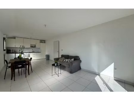 location appartement  49.1 m² t-2 à villejuif  1 275 €