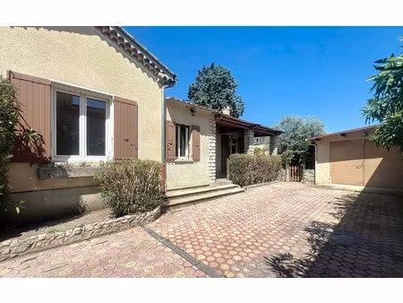 location maison  66.22 m² t-3 à avignon  1 050 €