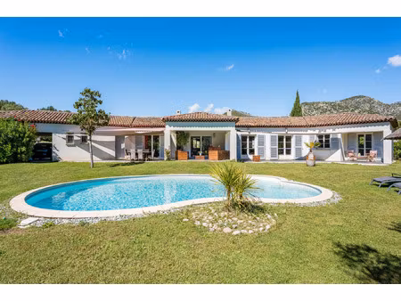 vente maison 7 pièces 227 m² gémenos (13420)