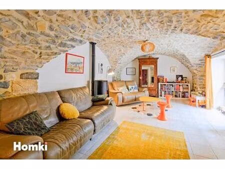 charmante maison de village 4 pièces de 130m2 avec extérieurs
