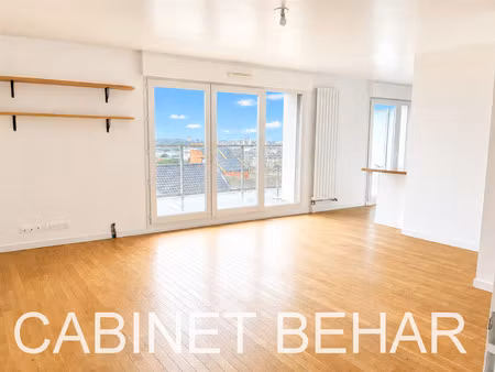 4 pieces / 3 chambres / parking