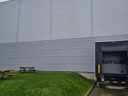 location entrepôt cergy 95800 500m² à 2562m²