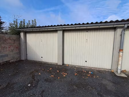 vente parking / box  montargis