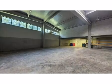 vente local d’activités hyeres 83400 1015m²