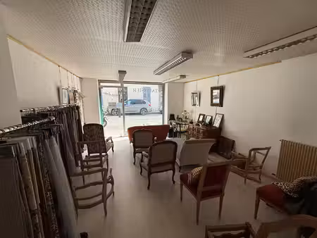 local commercial pau 110 m2