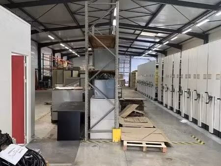 location local d’activités semoy 45400 736m²