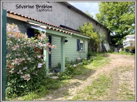 ancienne ferme rénovée de 190 m²  4 chambres  avec grange  terrain de 11 000m² à cervières