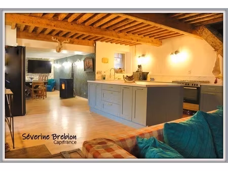 ancienne ferme rénovée de 190 m² avec grange  terrain de 11 000m² à cervières