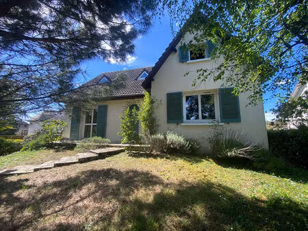 la ferte bernard  maison trois chambres et deux bureaux