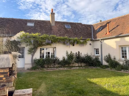 longère 195 m² - 15 min d'amboise - dépendances