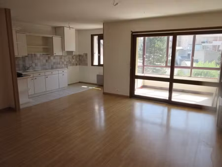 location t4 rodez sans frais d'agence