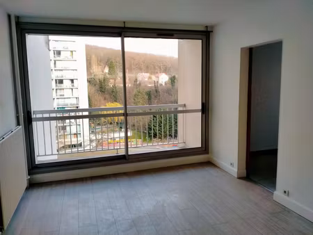 location chaville - studio