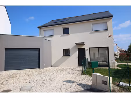 maison bourgbarre 7 pièce(s) 106 m2