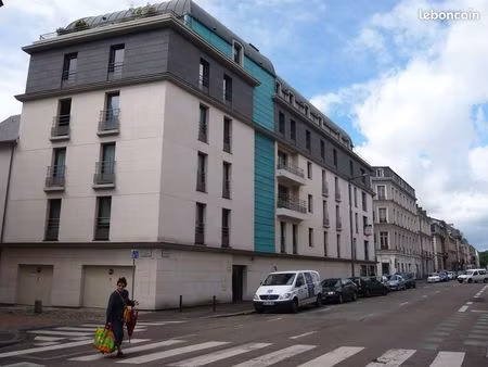 rouen centre parking/box fermé