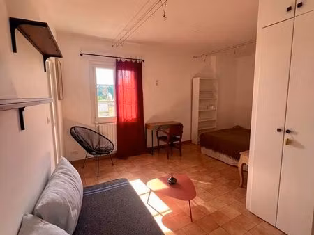 location - studio meublé - la roque d'anthéron
