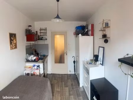 location studio 15m2 paris 20 ménilmontant