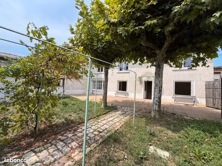 massieux belle maison ancienne hors lotissement  massieux val de saône  20 km nord de lyon