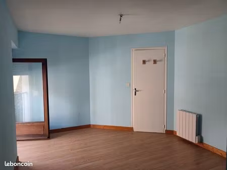 chateaubriant appartement proche centre ville et commerce