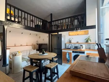 loue duplex vide 31 m2 sète + mezzanine