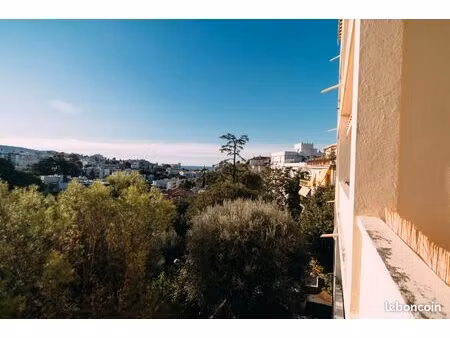 a louer 2p - 45m² rénové - balcon  clim & parking -