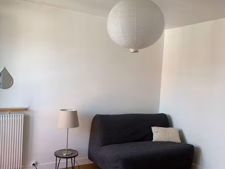 studio meublé lumineux de 21m²  2ème étage  proche gare rer