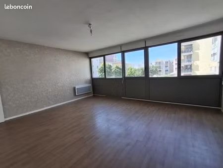 appartement 3 pièces 77 m²