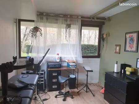 atelier 13 m²