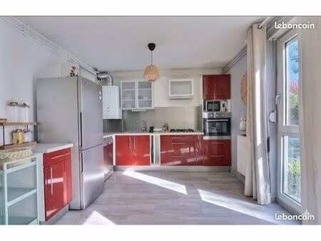 t2 lumineux 45 m² avec parking