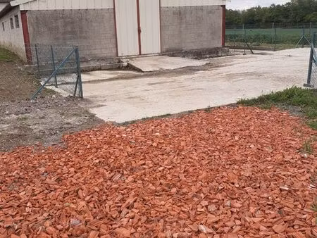 bâtiment de 300m2