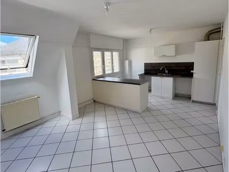apparemment t2 centre ville louviers