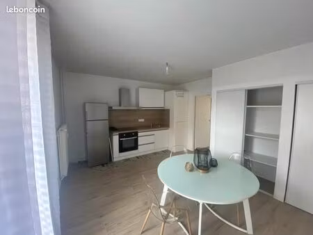 f1 bis meublé 30m² - balcon - garage