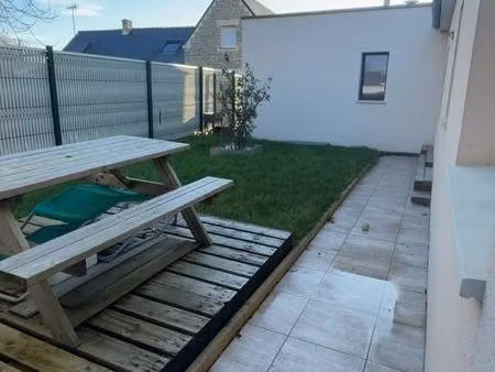 t2 avec jardin privé & 2 parkings – 5 min de bayeux