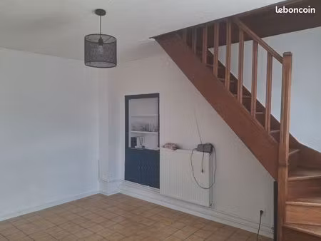 loue maisonnette avec jardinet