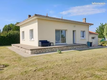 maison à louer à l année
