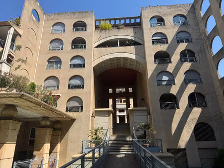 l'arche aix prox rotonde t4 terrasse meuble
