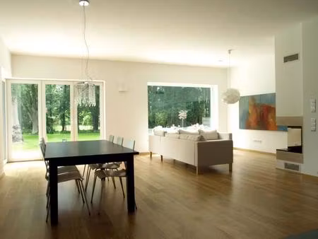 **rare t3 belle terrasse dans residence luxueuse à seulement 600 mètres de la gare d'enghi