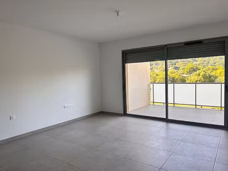 a louer t3 avec ascenseur - garage centre ville de st paul trois châteaux - résidence bell