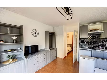 location appartement  m² t-1 à sainte-maxime  610 €