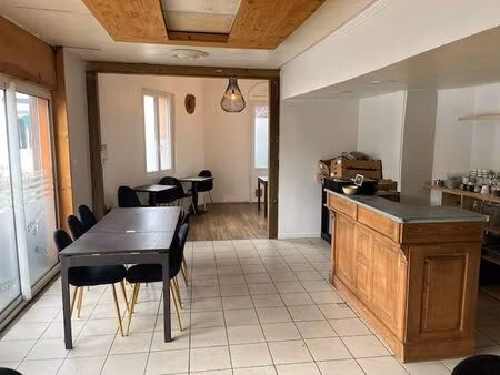 villenave-d'ornon  restauration environ 65m² avec logement.