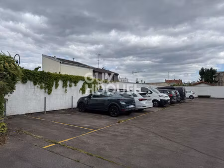 le confort du quotidien : votre stationnement privé et sécurisé rue de romainville.