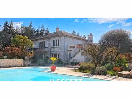 maison avec piscine et jardin vallon-pont-d’arc (07)