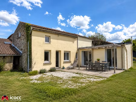 chantonnay - maison de 122 m² habitables sur 3 631 m² de terrain