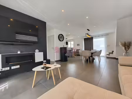 maison 6 pièces 138 m2