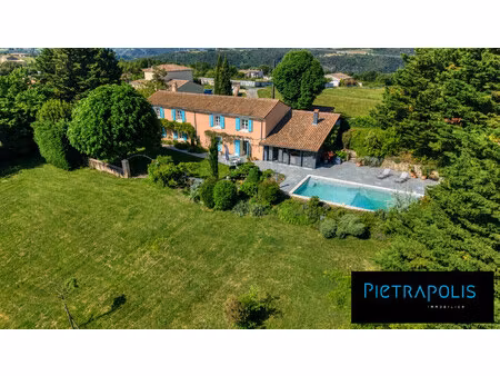 mas provençal avec grand terrain