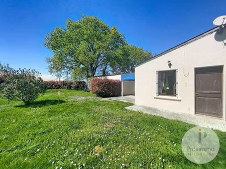 petite maison + atelier sur terrain de loisirs